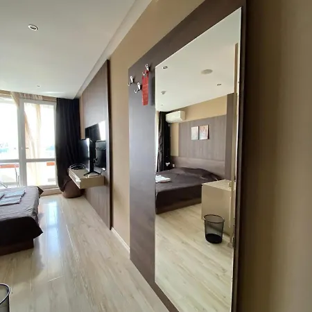 Paradiso 'в' 609 Private