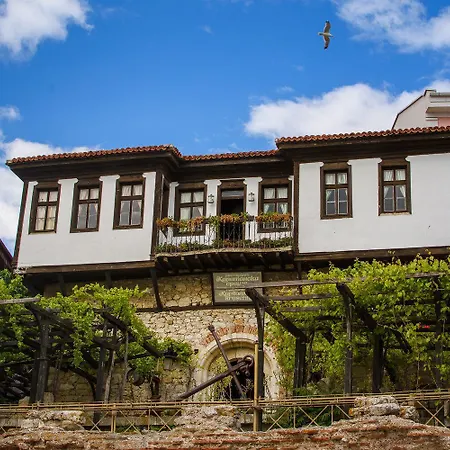 Paradiso 'в' 609 Private * Nessebar