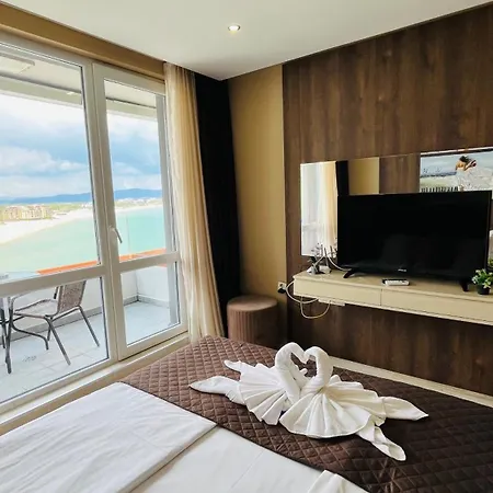 Paradiso 'в' 609 Private Apartment